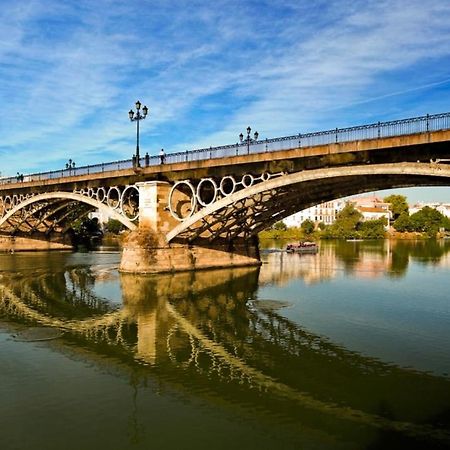 Apartament Loftriana Sewilla Zewnętrze zdjęcie